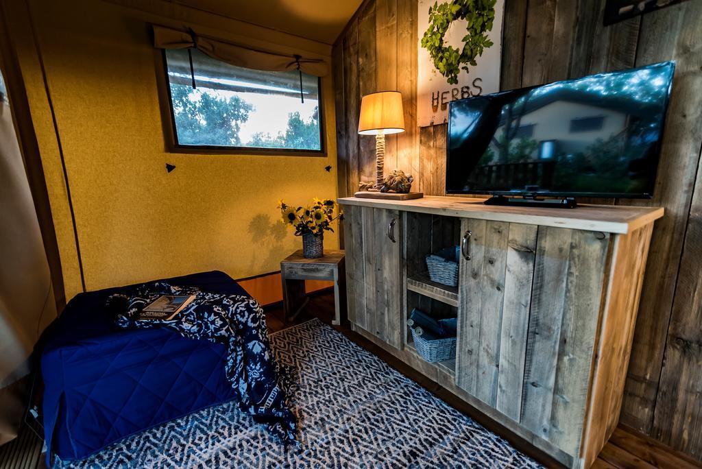 Glamping Tenuta Poggio Rosso Populonia Exterior foto